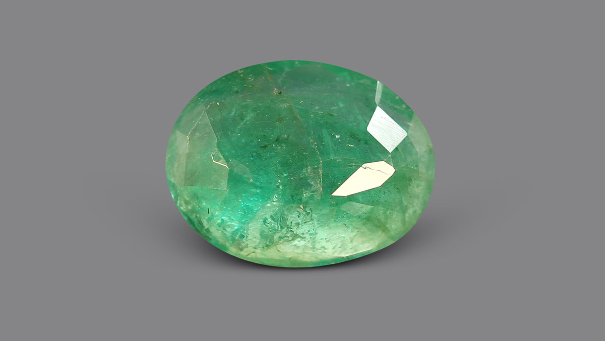 Zambian Emerald (Panna) 4.75 Carats / 5.22 Ratti