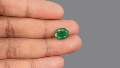 Zambian Emerald (Panna) 4.75 Carats / 5.22 Ratti
