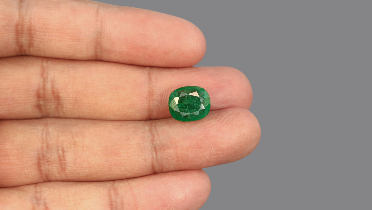 Zambian Emerald (Panna) 5.83 Carats / 6.41 Ratti