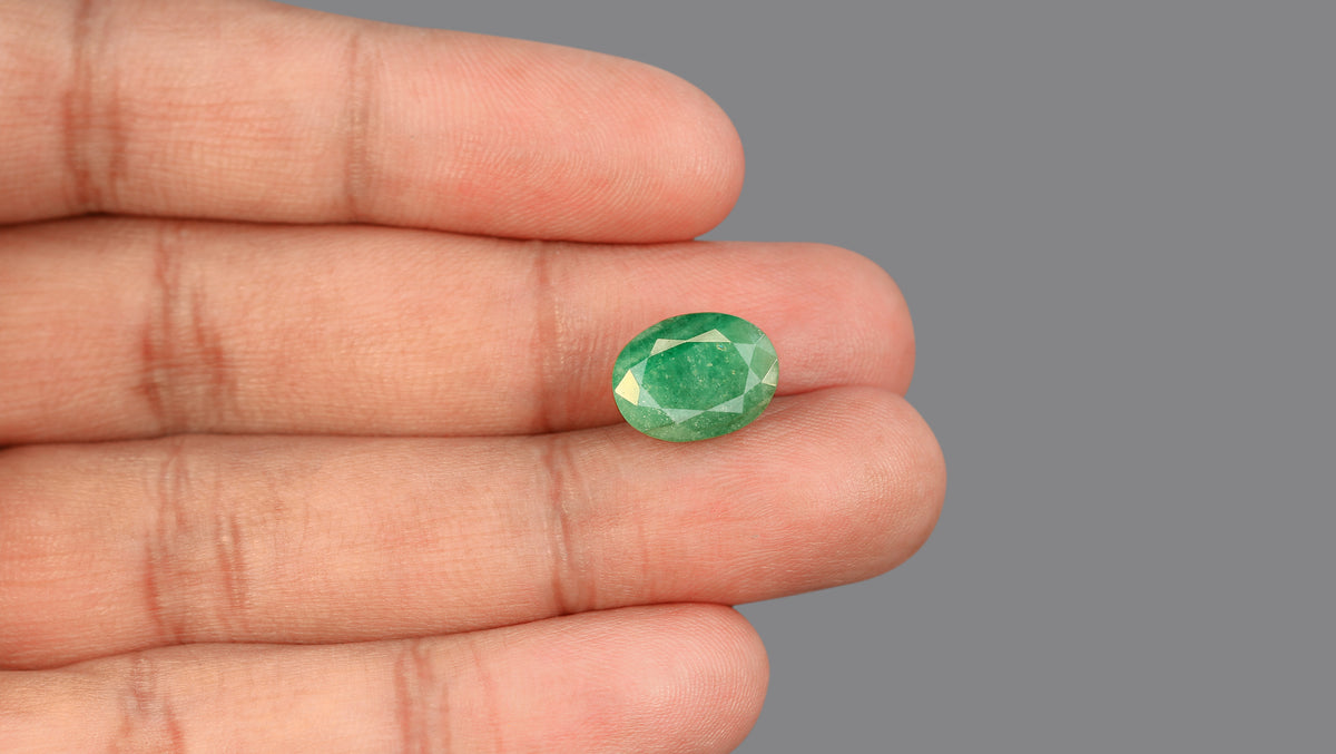 Zambian Emerald (Panna) 6.52 Carats / 7.16 Ratti