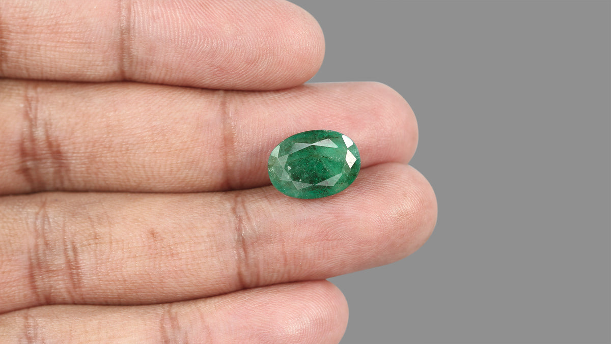 Zambian Emerald (Panna) 7.02 Carats / 7.71 Ratti
