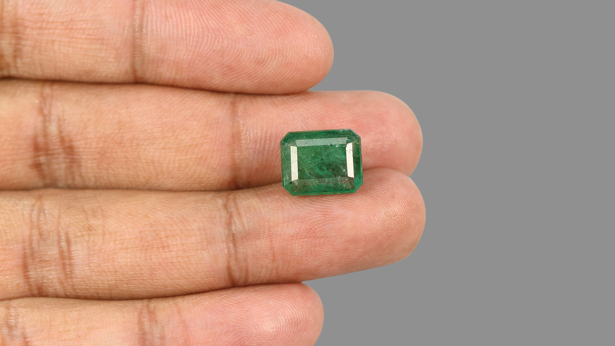 Zambian Emerald (Panna) 8.27 Carats / 9.09 Ratti