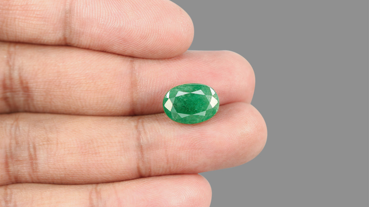 Zambian Emerald (Panna) 7.42 Carats / 8.15 Ratti