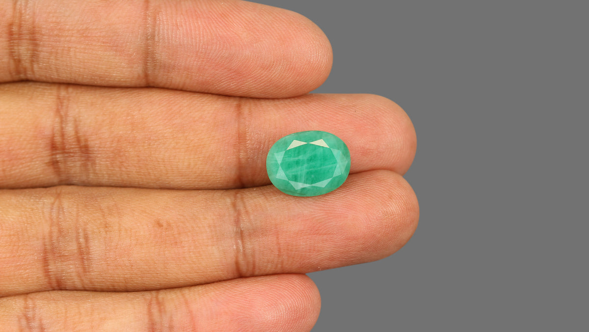 Brazil Emerald (Panna) 6.85 Carats / 7.53 Ratti