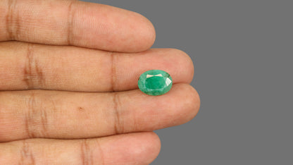 Brazil Emerald (Panna) 4.66 Carats / 5.12 Ratti