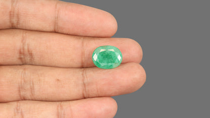 Brazil Emerald (Panna) 4.95 Carats / 5.44 Ratti