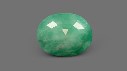 Brazil Emerald (Panna) 4.11 Carats / 4.52 Ratti