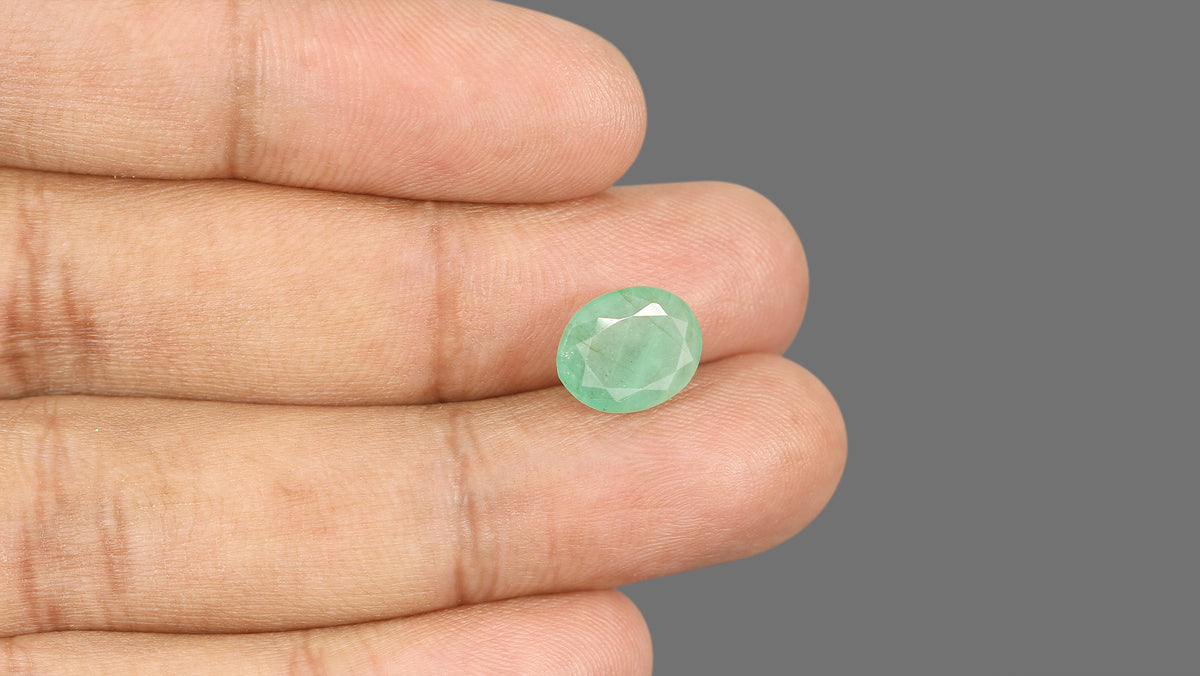 Brazil Emerald (Panna) 4.35 Carats / 4.78 Ratti