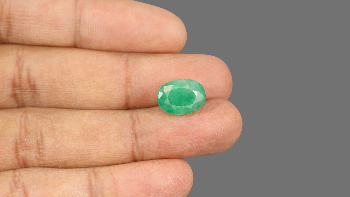 Brazil Emerald (Panna) 7.95 Carats / 8.74 Ratti