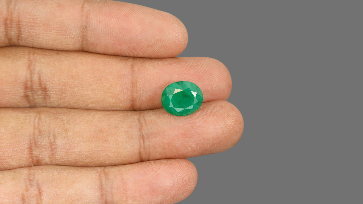 Brazil Emerald (Panna) 5.32 Carats / 5.85 Ratti