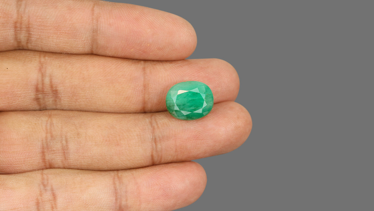 Brazil Emerald (Panna) 8.92 Carats / 9.8 Ratti