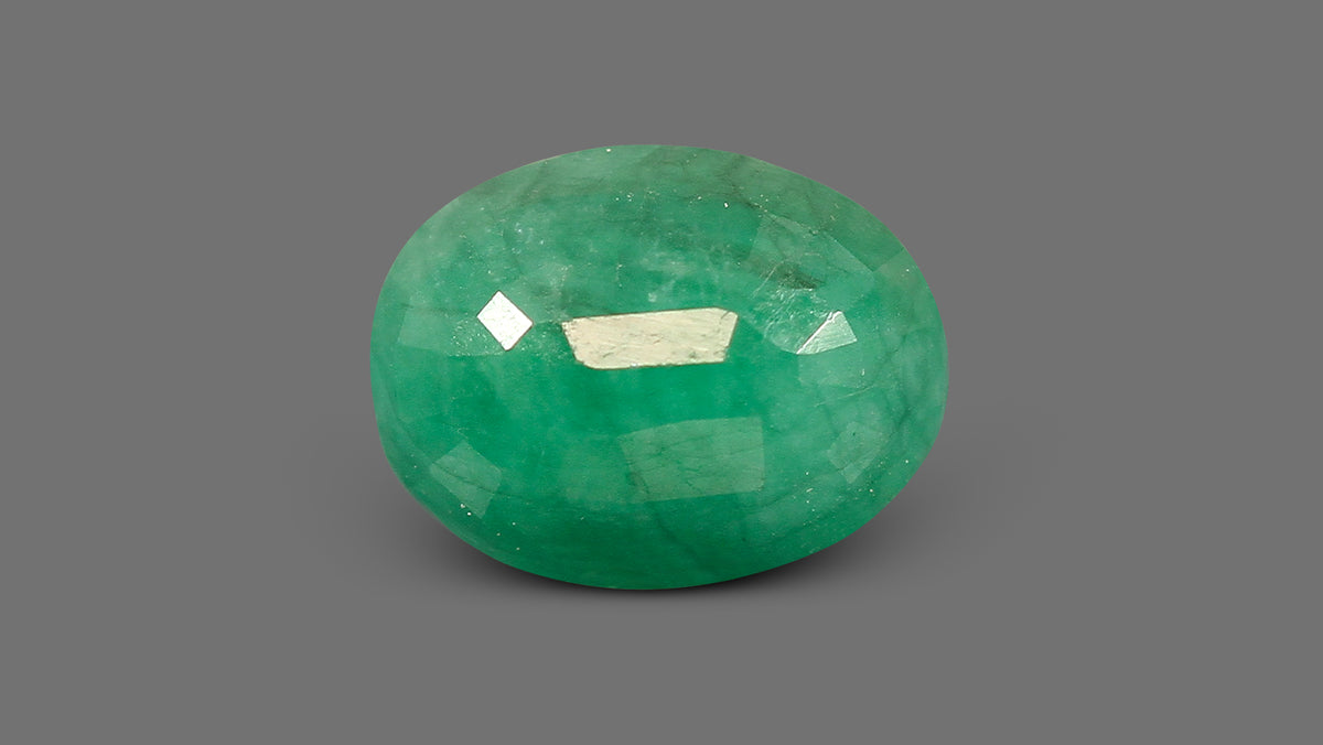 Brazil Emerald (Panna) 4.90 Carats / 5.38 Ratti