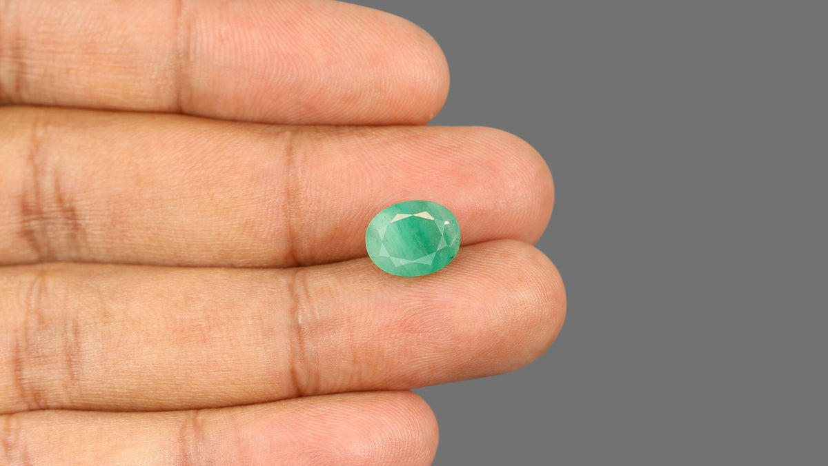 Brazil Emerald (Panna) 4.95 Carats / 5.44 Ratti
