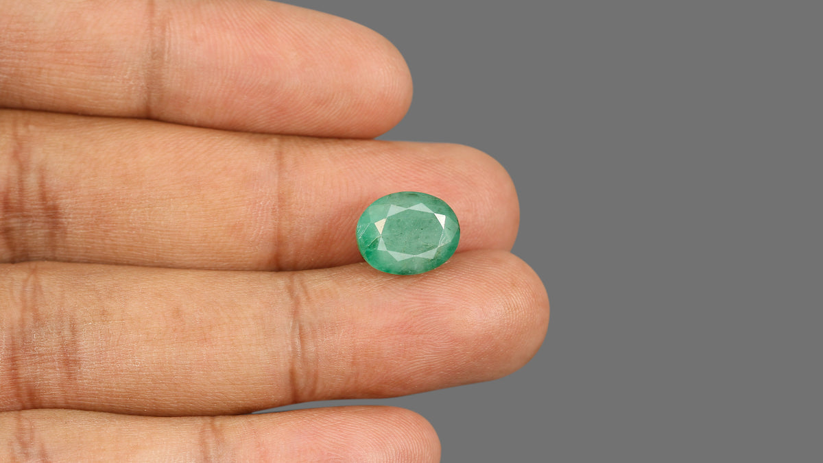 Brazil Emerald (Panna) 6.81 Carats / 7.48 Ratti