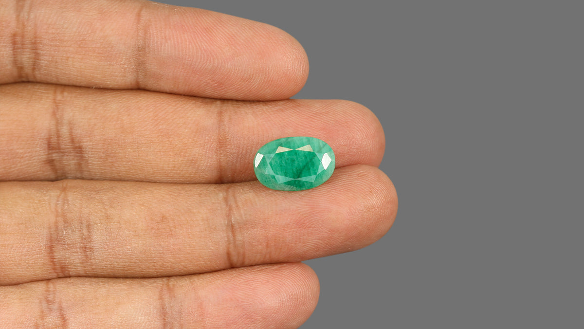 Brazil Emerald (Panna) 5.85 Carats / 6.43 Ratti