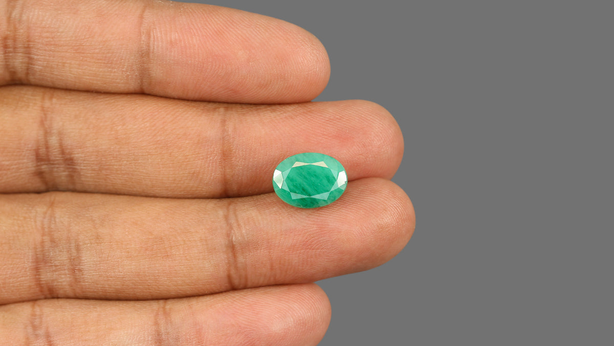 Brazil Emerald (Panna) 5.36 Carats / 5.89 Ratti
