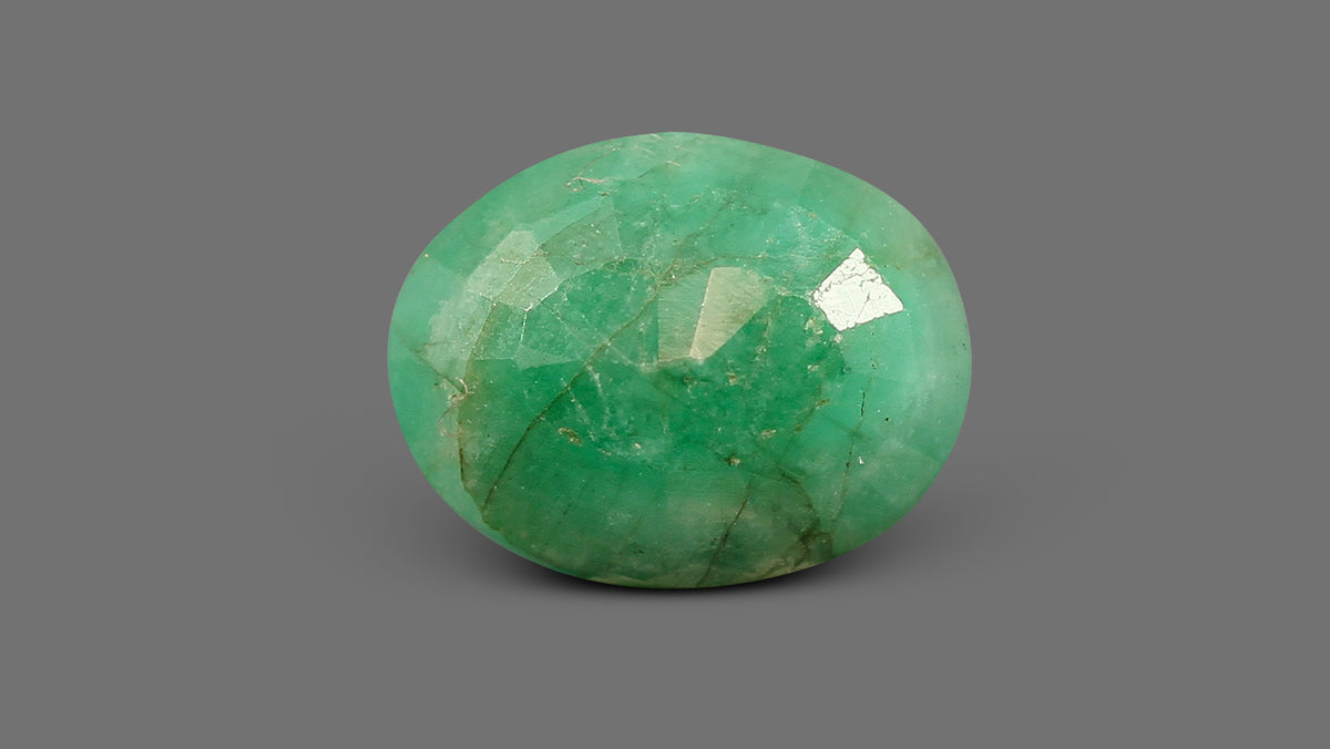 Brazil Emerald (Panna) 4.23 Carats / 4.65 Ratti