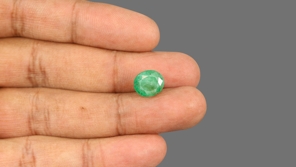 Brazil Emerald (Panna) 4.95 Carats / 5.44 Ratti