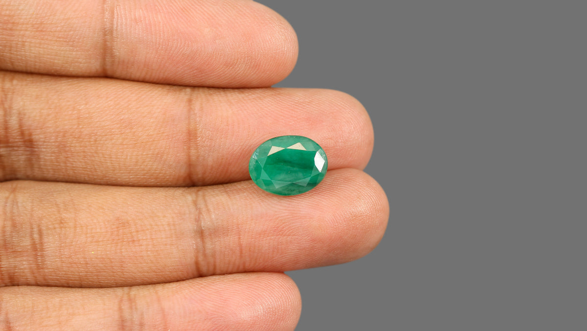 Brazil Emerald (Panna) 5.30 Carats / 5.82 Ratti