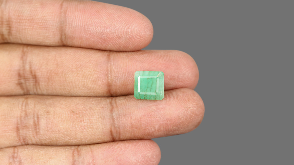 Brazil Emerald (Panna) 5.45 Carats / 5.99 Ratti