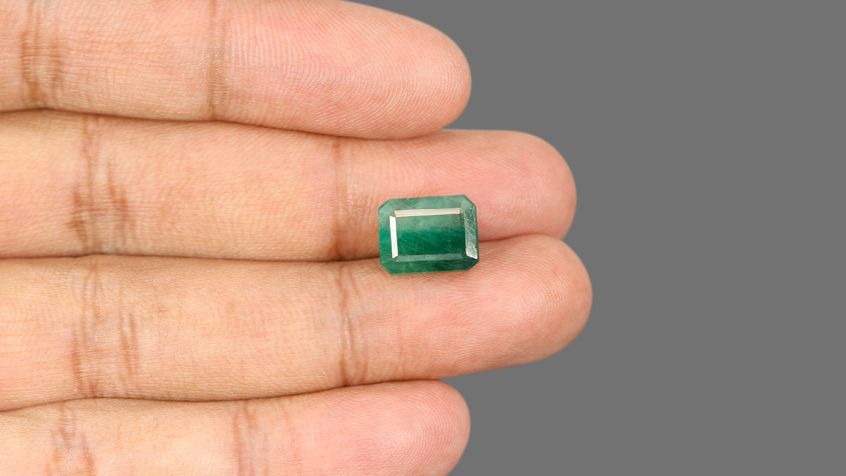 Brazil Emerald (Panna) 8.17 Carats / 8.98 Ratti
