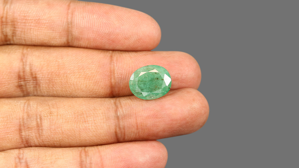 Brazil Emerald (Panna) 6.17 Carats / 6.78 Ratti