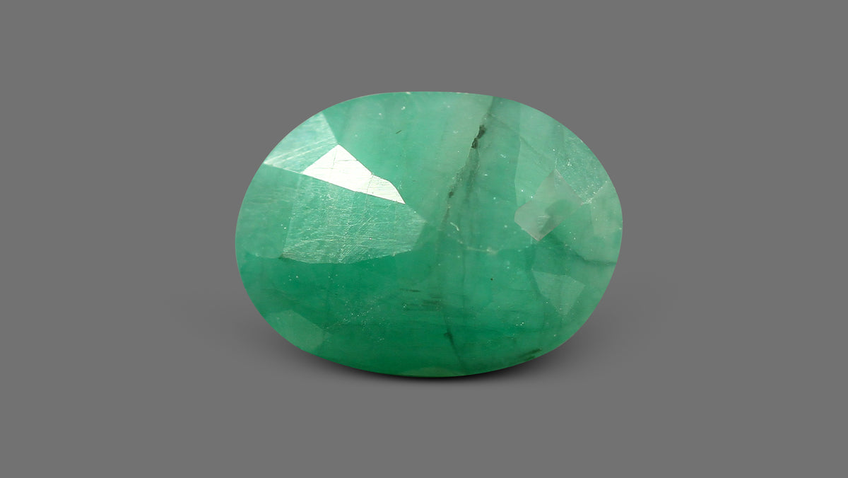 Brazil Emerald (Panna) 7.00 Carats / 7.69 Ratti