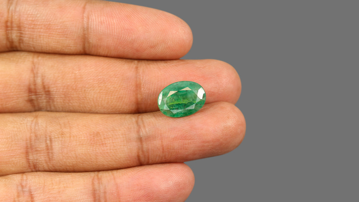 Brazil Emerald (Panna) 5.36 Carats / 5.89 Ratti