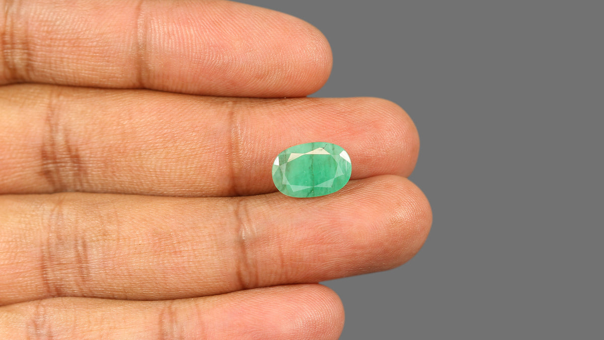 Brazil Emerald (Panna) 4.70 Carats / 5.16 Ratti