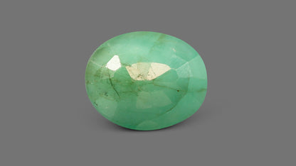 Brazil Emerald (Panna) 4.04 Carats / 4.44 Ratti