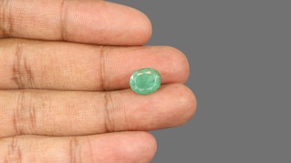 Brazil Emerald (Panna) 4.04 Carats / 4.44 Ratti