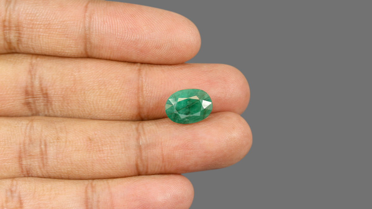 Brazil Emerald (Panna) 5.41 Carats / 5.95 Ratti
