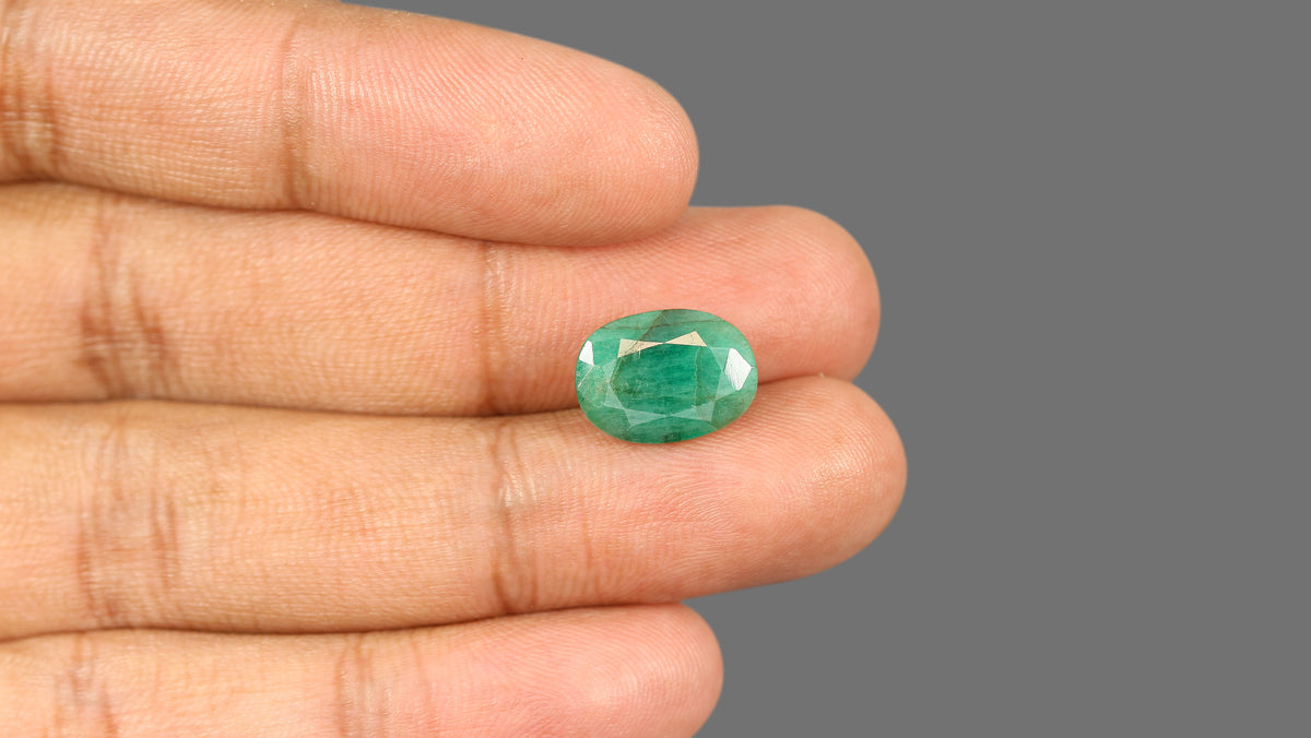 Brazil Emerald (Panna) 5.67 Carats / 6.23 Ratti