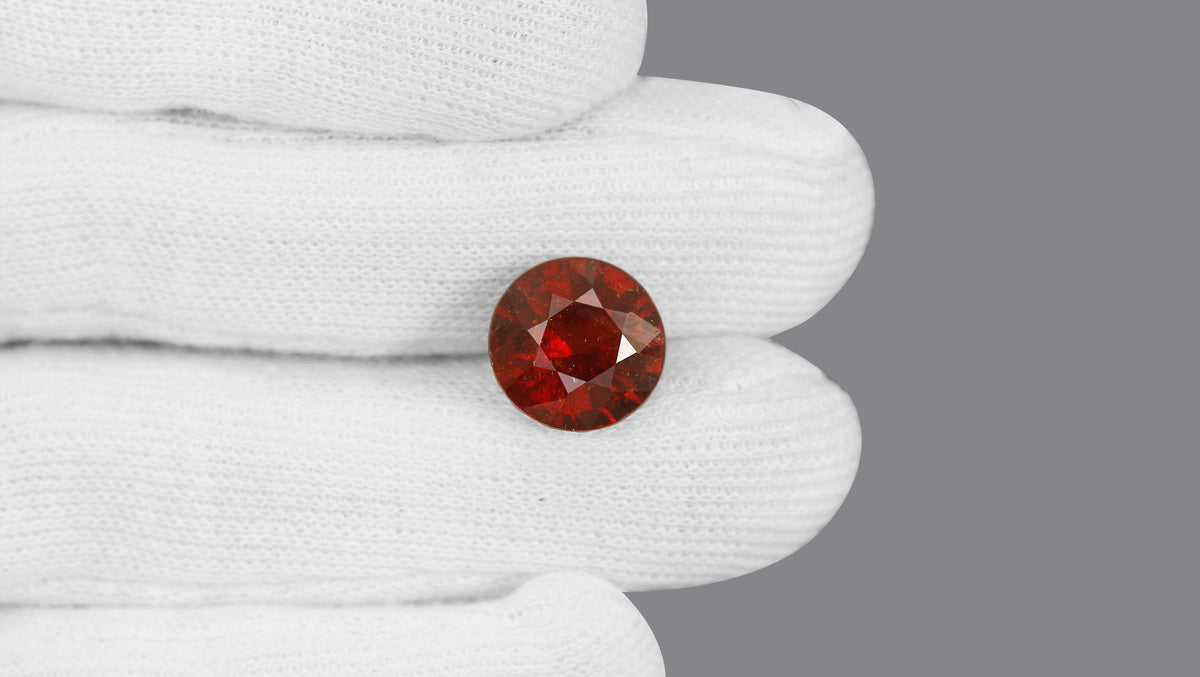 Sri-Lankan Hessonite (Gomed) 14.49 Carats / 15.92 Ratti