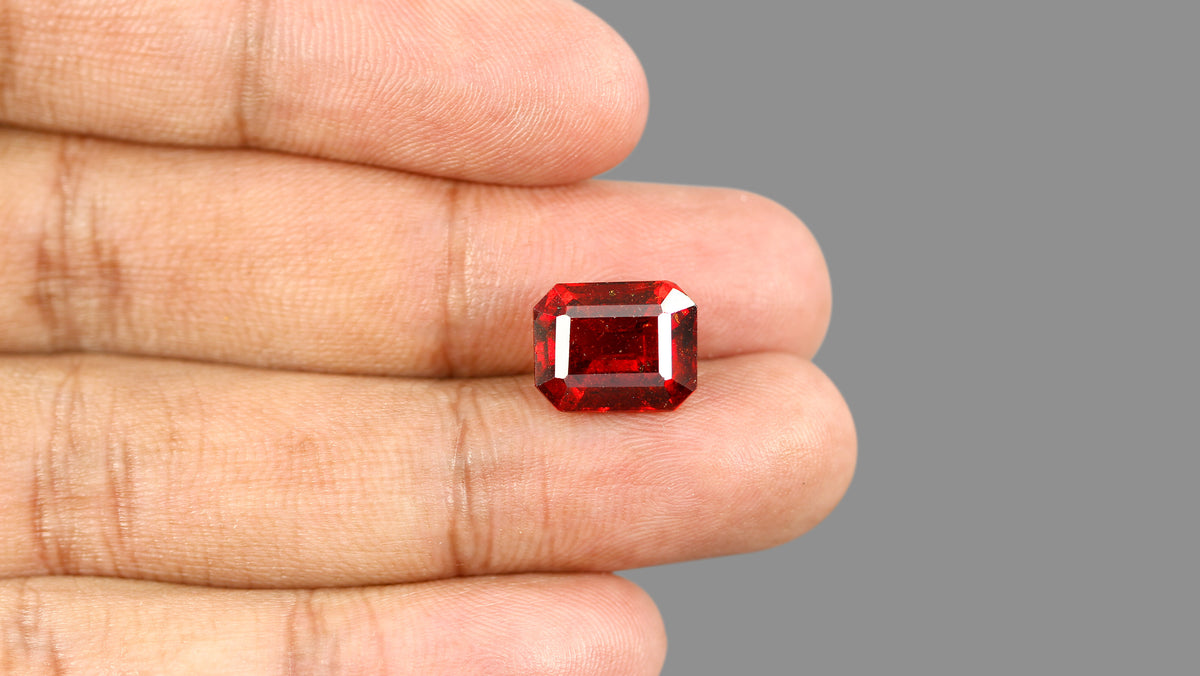 Sri-Lankan Hessonite (Gomed)9.79 Carats / 10.76 Ratti