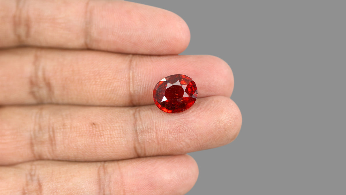 Sri-Lankan Hessonite (Gomed) 8.42 Carats / 9.35Ratti / 9.25 Ratti