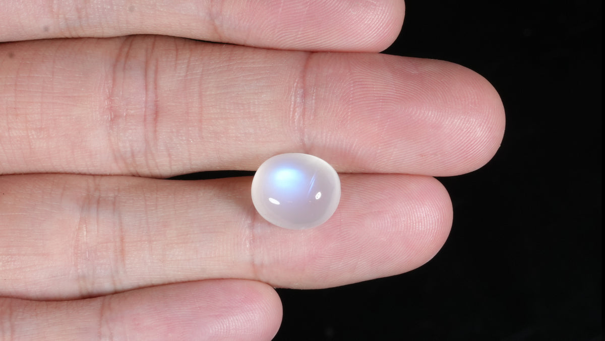 NATURAL MOONSTONE 7.27 CARATS / 7.99 Ratti