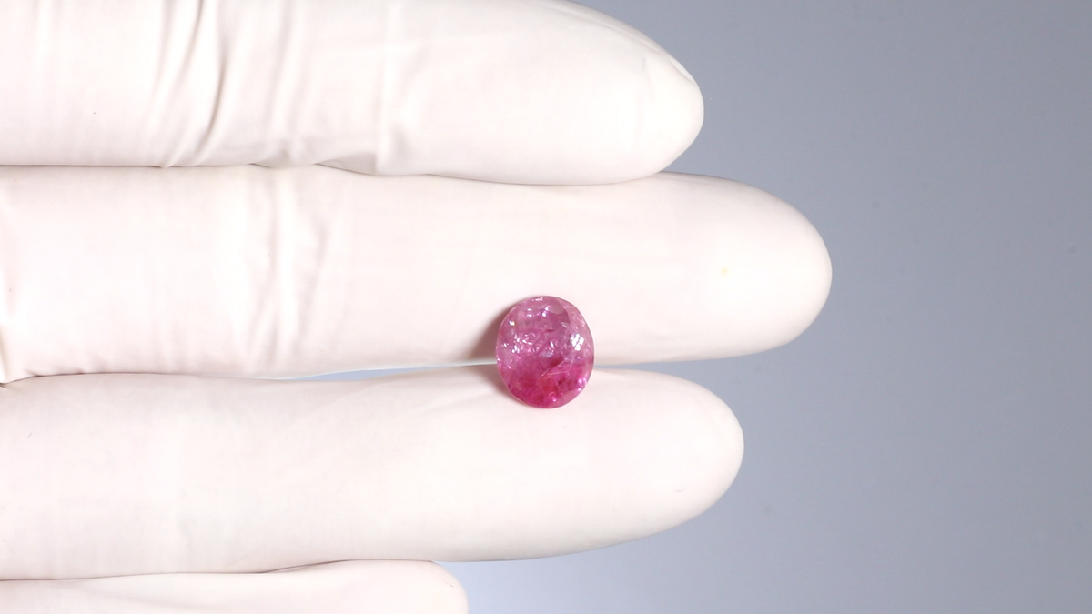Burmese Ruby (Manik) 4.81 Carats / 5.29 Ratti