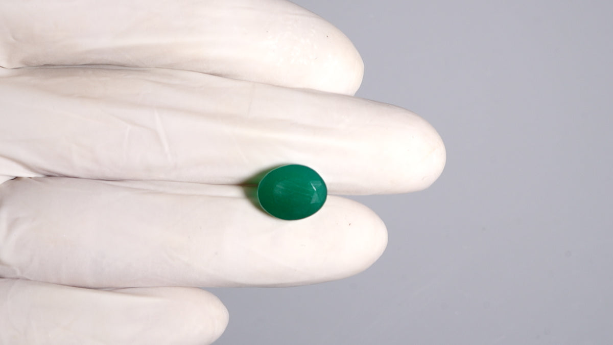 GREEN ONYX 6.14 CARATS / 6.75 Ratti
