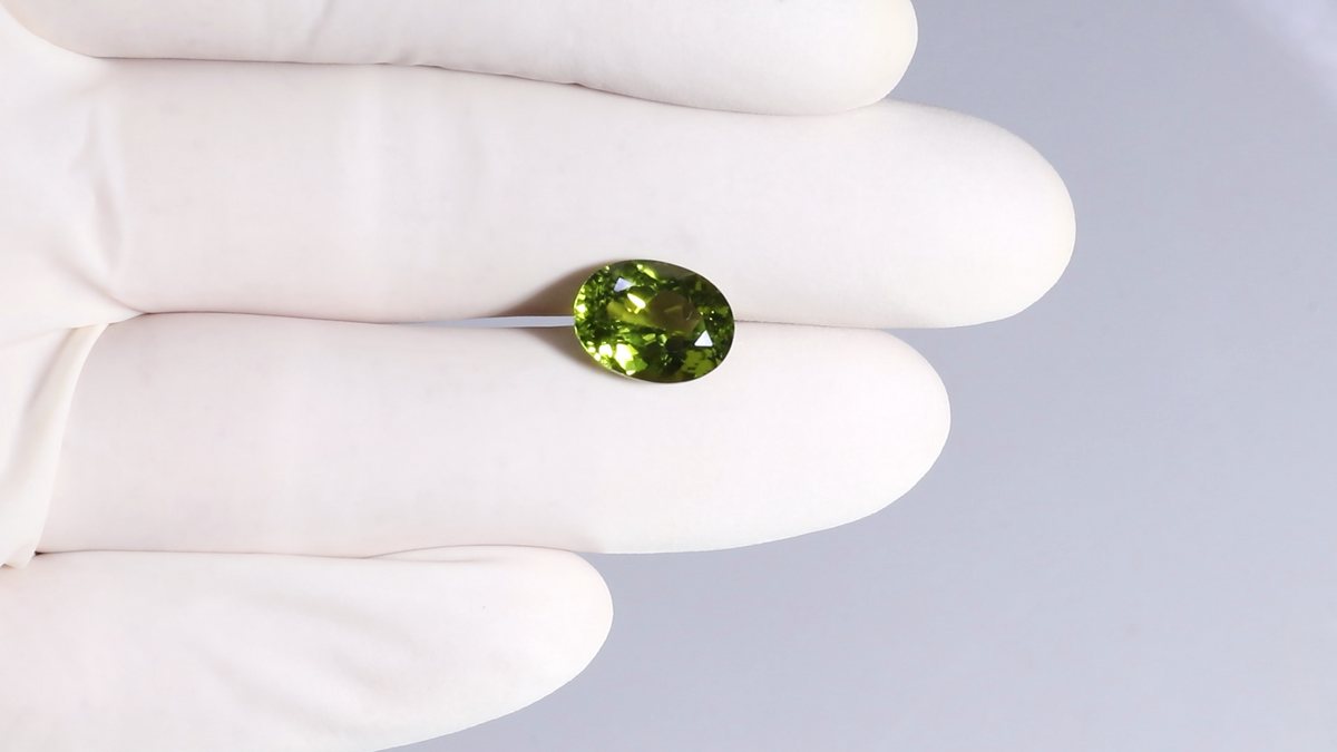 Natural Peridot 5.50 Carats / 6.04 Ratti