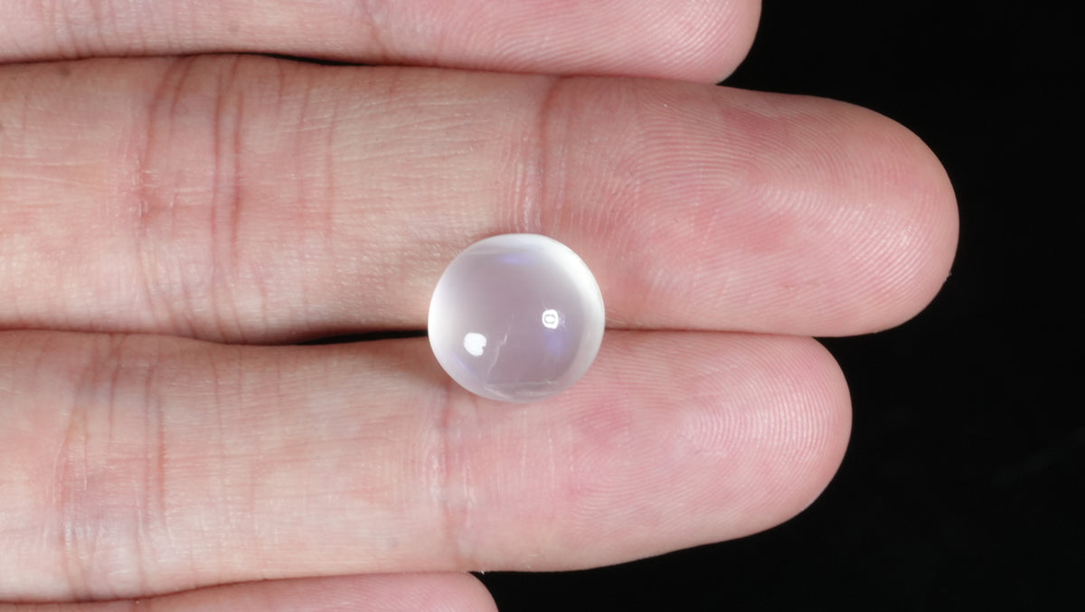 Natural Moon Stone 7.93 Carats / 8.71 Ratti