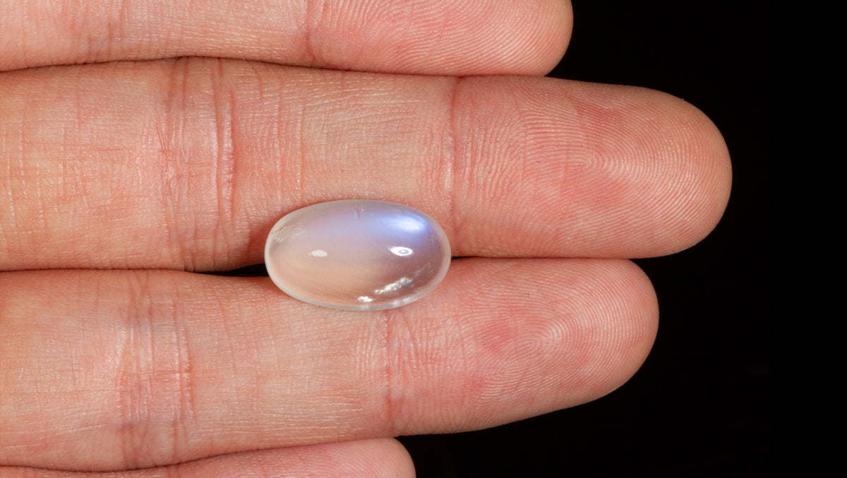 NATURAL MOONSTONE 9.28 CARATS / 10.2 Ratti