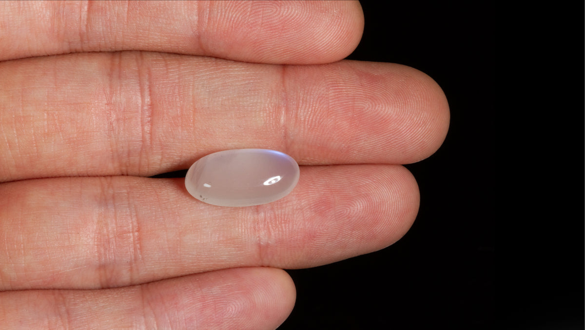 NATURAL MOONSTONE 8.22 CARATS / 9.03 Ratti