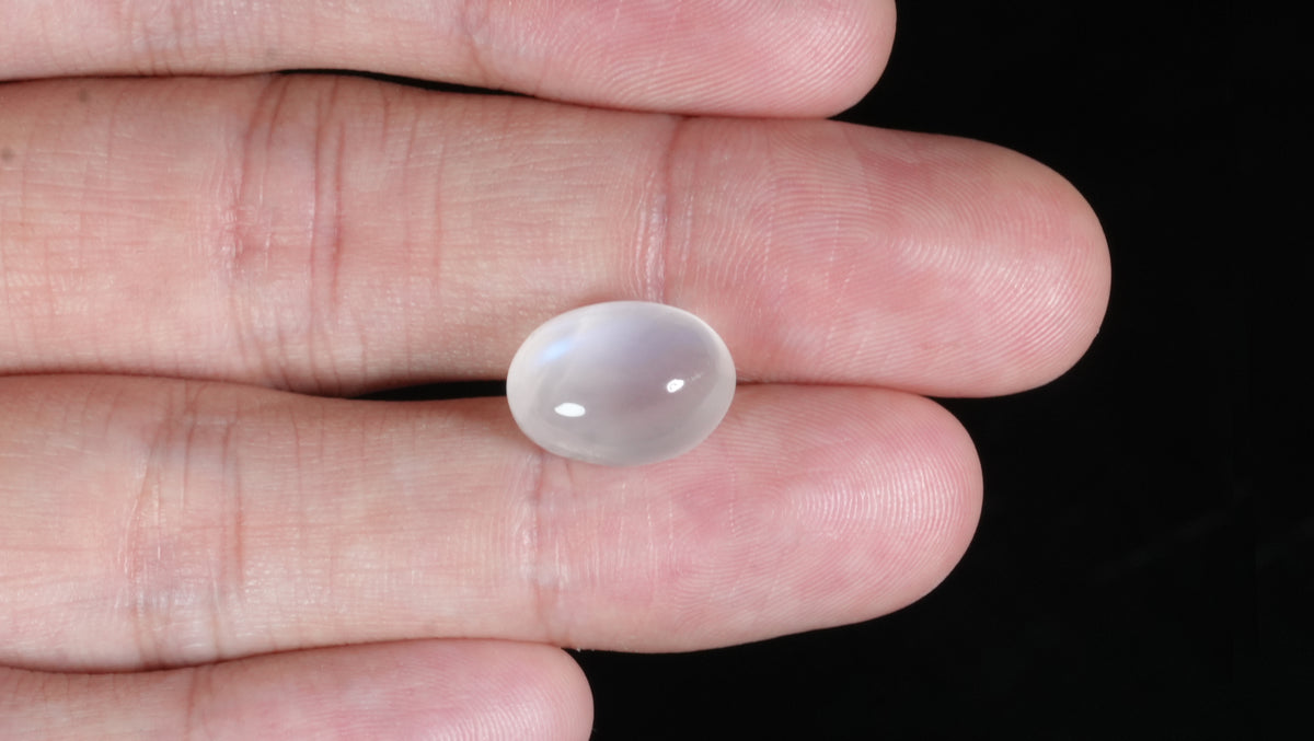 Natural Moon Stone 8.70 Carats / 9.56 Ratti