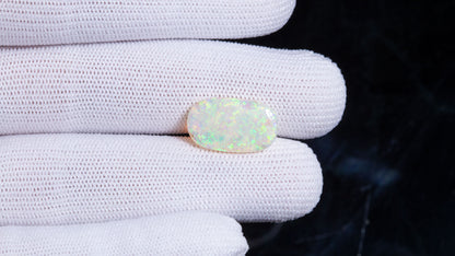 White Opal With Fire 5.74 Carats / 6.31 Ratti