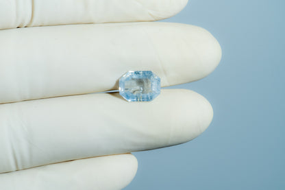 Natural Blue Sapphire 5.02 Carats / 5.52 Ratti