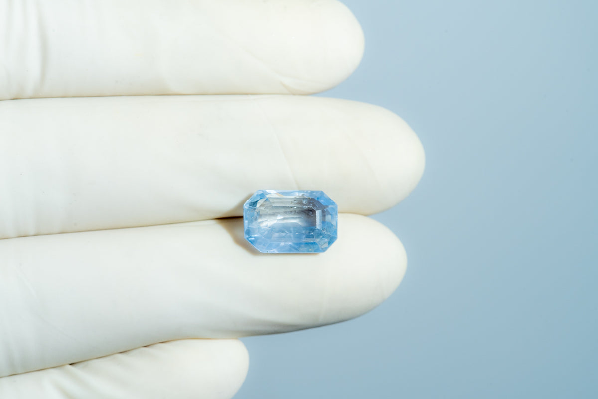 Natural Blue Sapphire 8.32 Carats / 9.14 Ratti