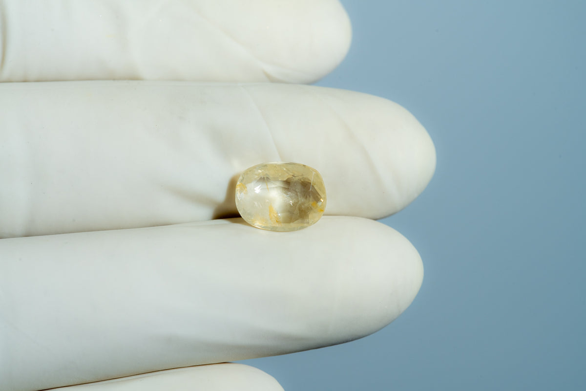 Natural Yellow Sapphire 4.65 Carats / 5.11 Ratti