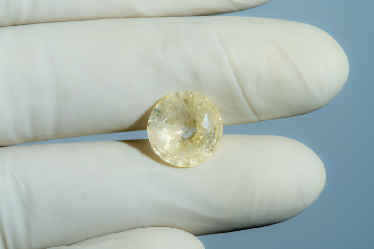 Natural Yellow Sapphire 10.36 Carats / 11.38 Ratti