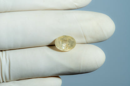 Natural Yellow Sapphire 5.57 Carats / 6.12 Ratti